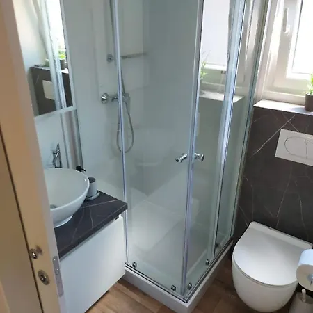 Nikodom Mobile セルツェ