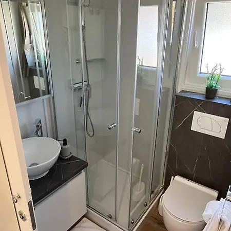 Nikodom Mobile アパート *