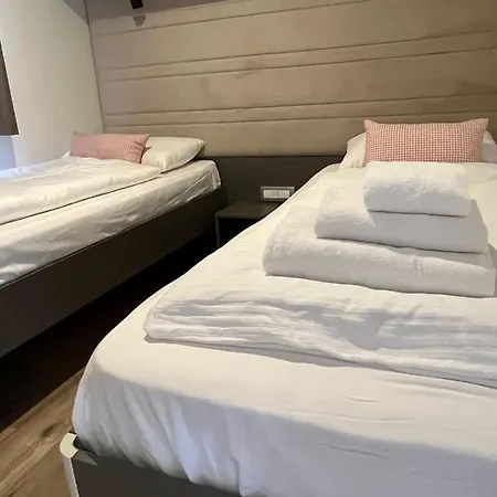 Nikodom Mobile アパート *