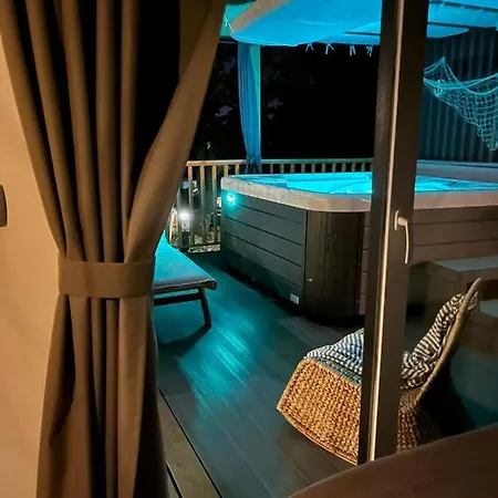 Nikodom Mobile Selce