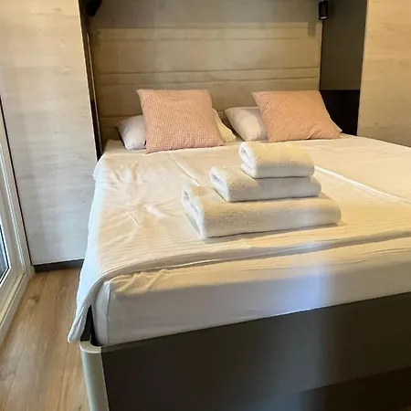 Nikodom Mobile Selce