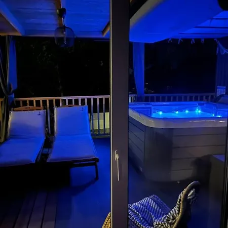 Nikodom Mobile Lejlighed