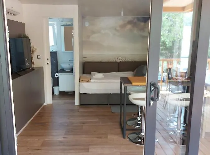 Nikodom Mobile Selce