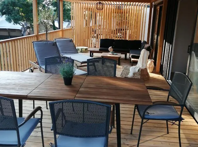 Apartman Nikodom Mobile *